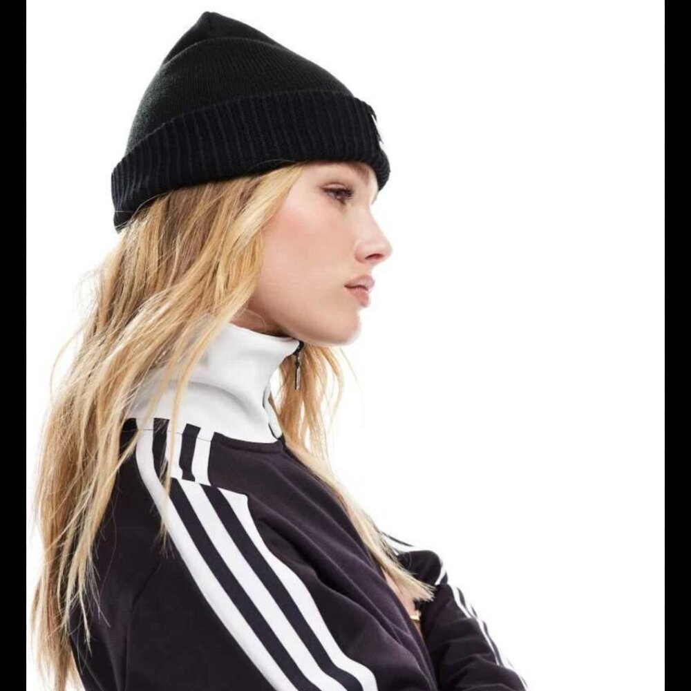 Adidas Originals Trefoil Beanie - Picture 5 of 8